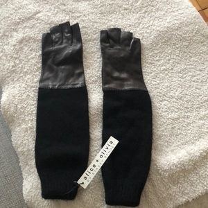 Arm length fingerless gloves